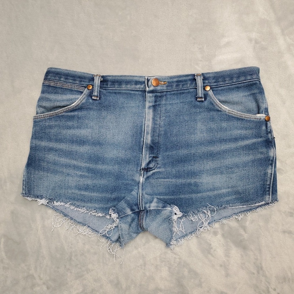 Vintage Wrangler Shorts Womens 36x3 Faded Whiskered Denim Jorts Made in USA 70s